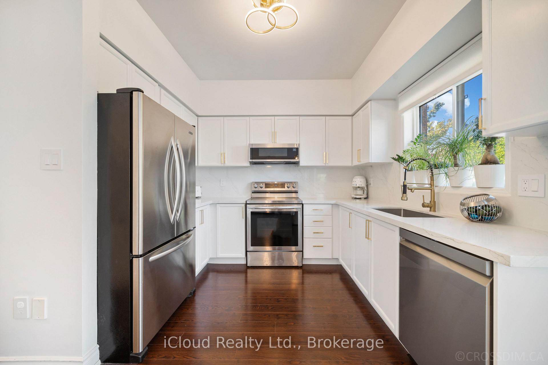 Photo 13 of 60 Tuscana Boulevard, Vaughan, Patterson — HOMEH