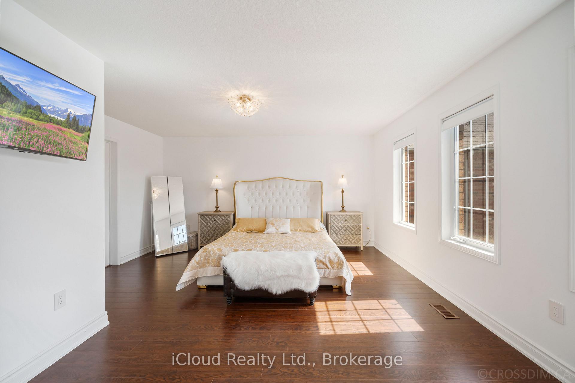 Photo 22 of 60 Tuscana Boulevard, Vaughan, Patterson — HOMEH