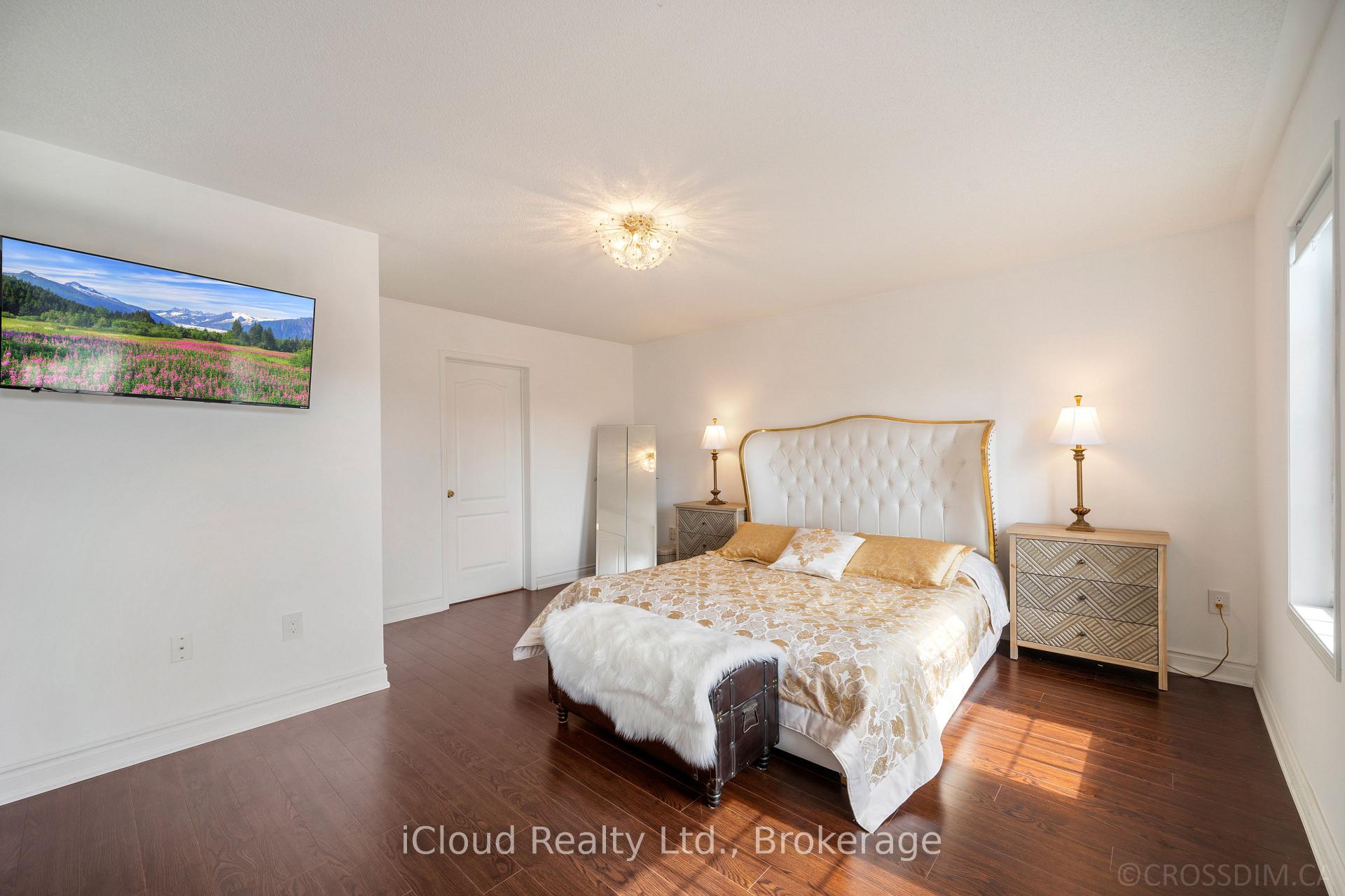 Photo 23 of 60 Tuscana Boulevard, Vaughan, Patterson — HOMEH