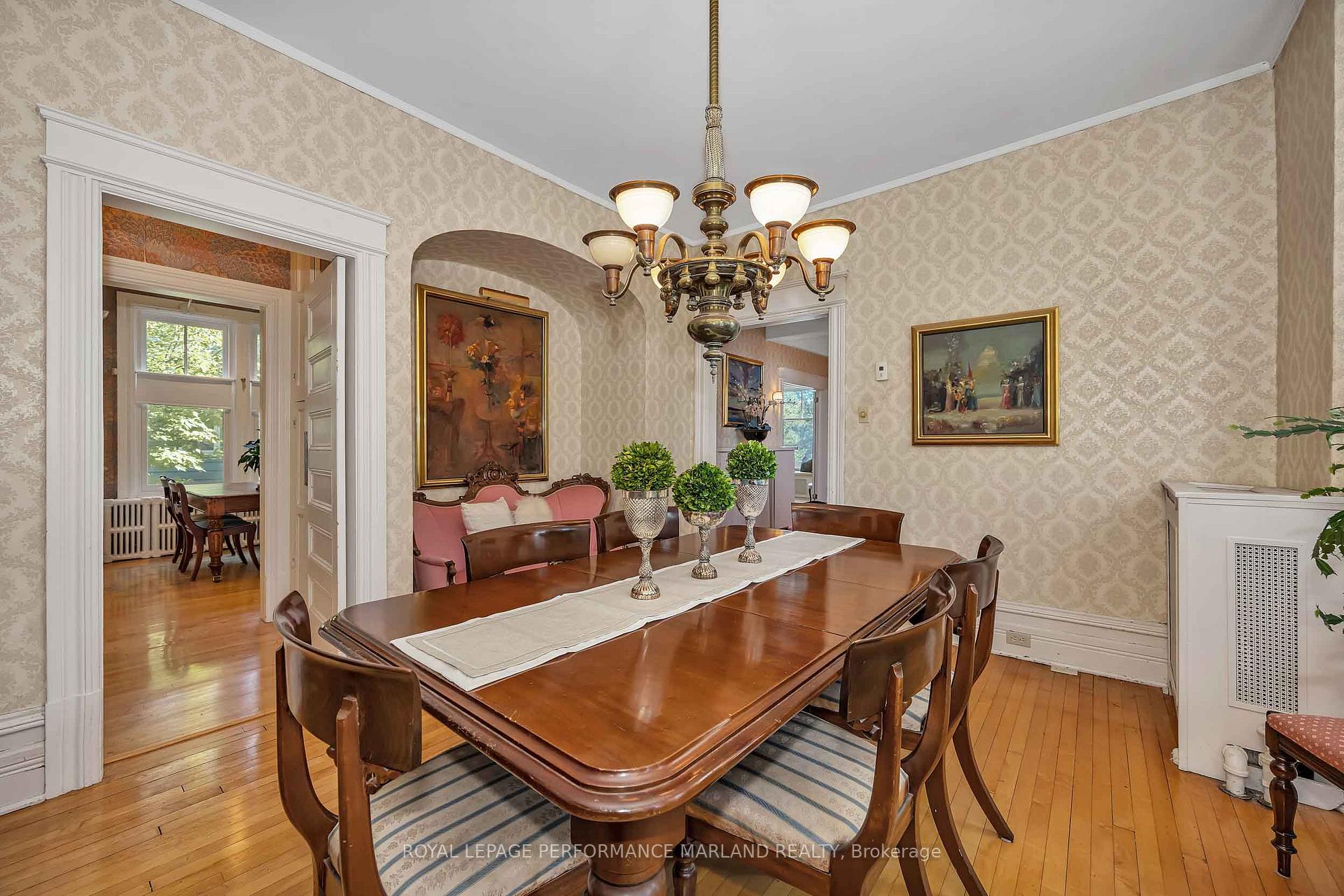 Photo 10 of 35 Wilton Crescent, Ottawa, Glebe — HOMEH