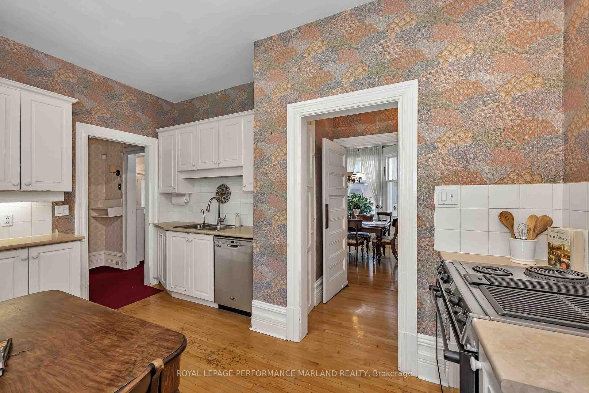 Photo 16 of 35 Wilton Crescent, Ottawa, Glebe — HOMEH