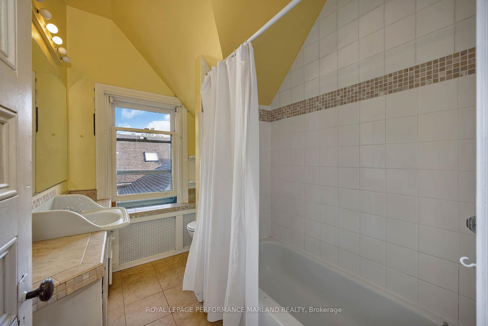 Photo 31 of 35 Wilton Crescent, Ottawa, Glebe — HOMEH