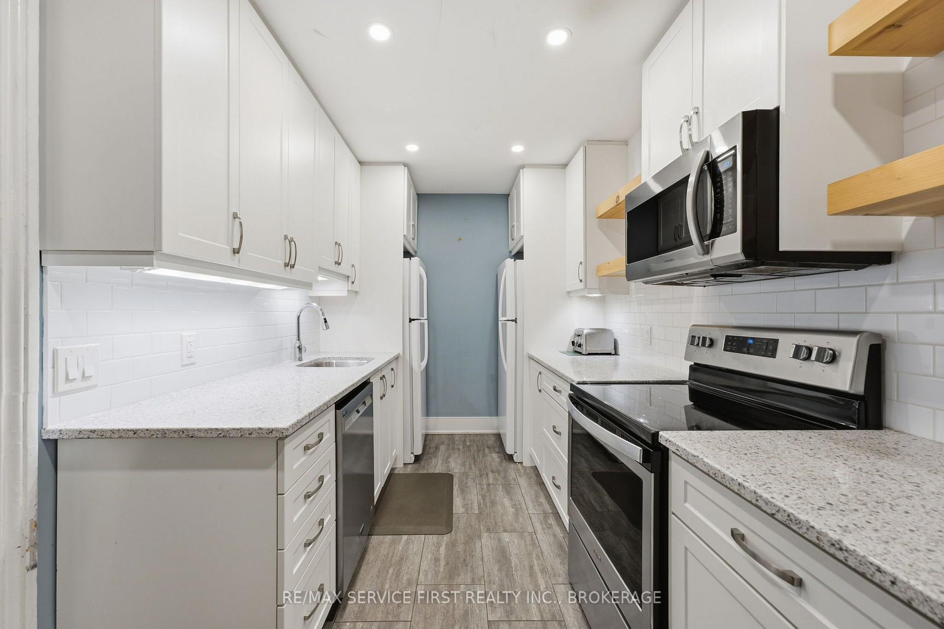 Photo 11 of 94 Sydenham Street, Kingston, Central City East — HOMEH