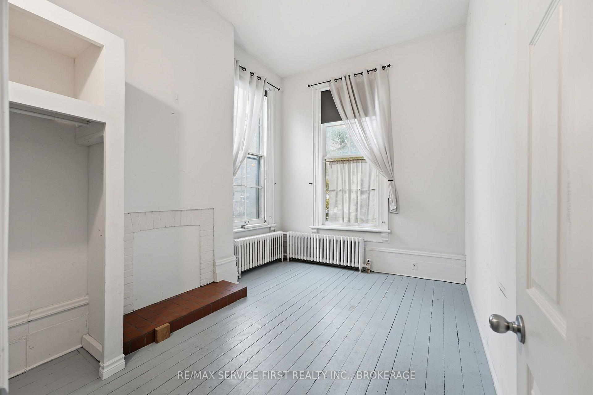Photo 32 of 94 Sydenham Street, Kingston, Central City East — HOMEH