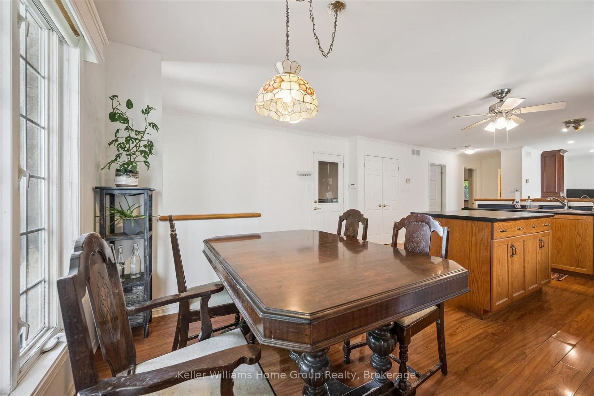 Photo 13 of 28 Peglar Crescent, Centre Wellington, Fergus — HOMEH