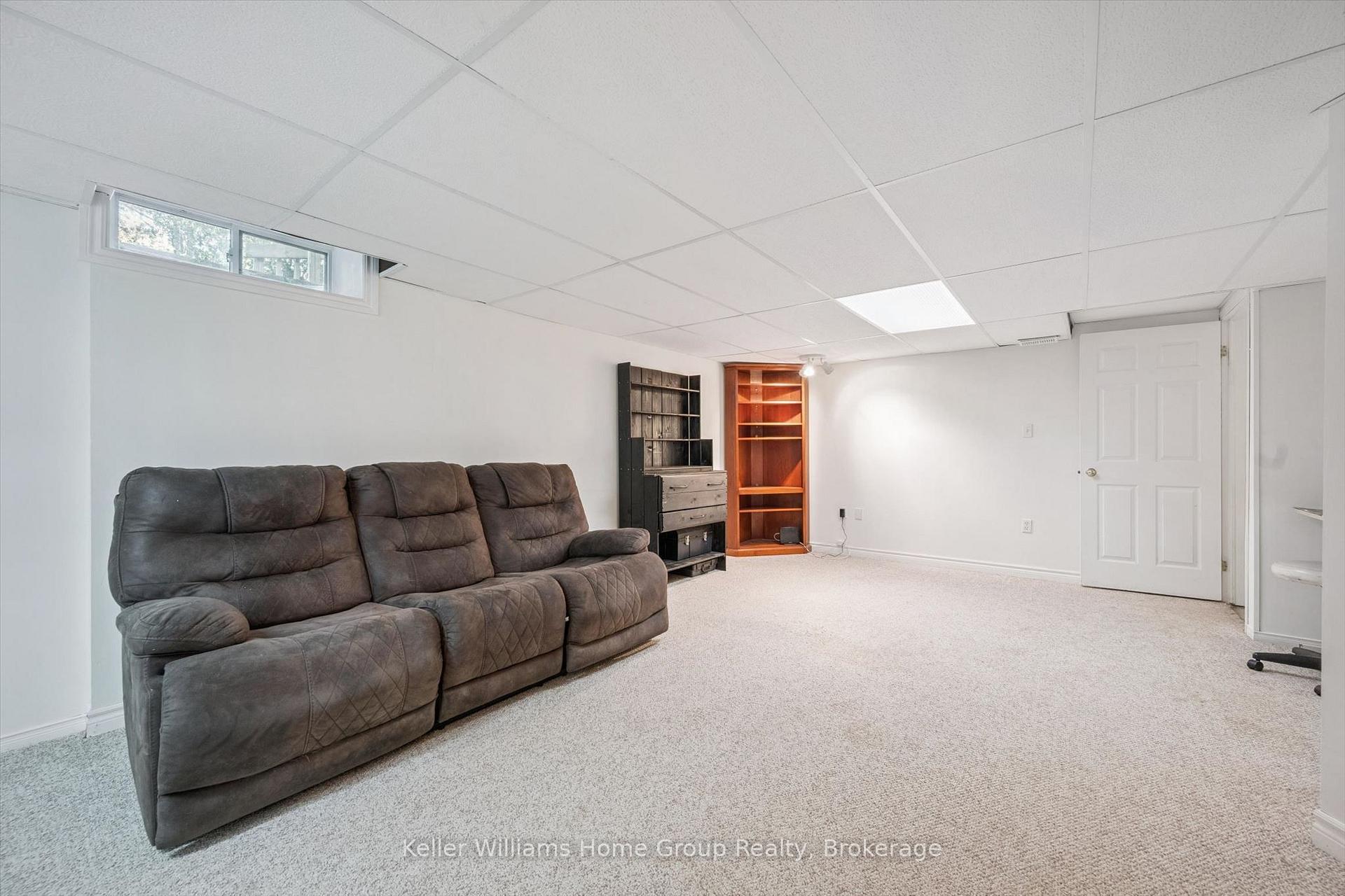 Photo 28 of 28 Peglar Crescent, Centre Wellington, Fergus — HOMEH