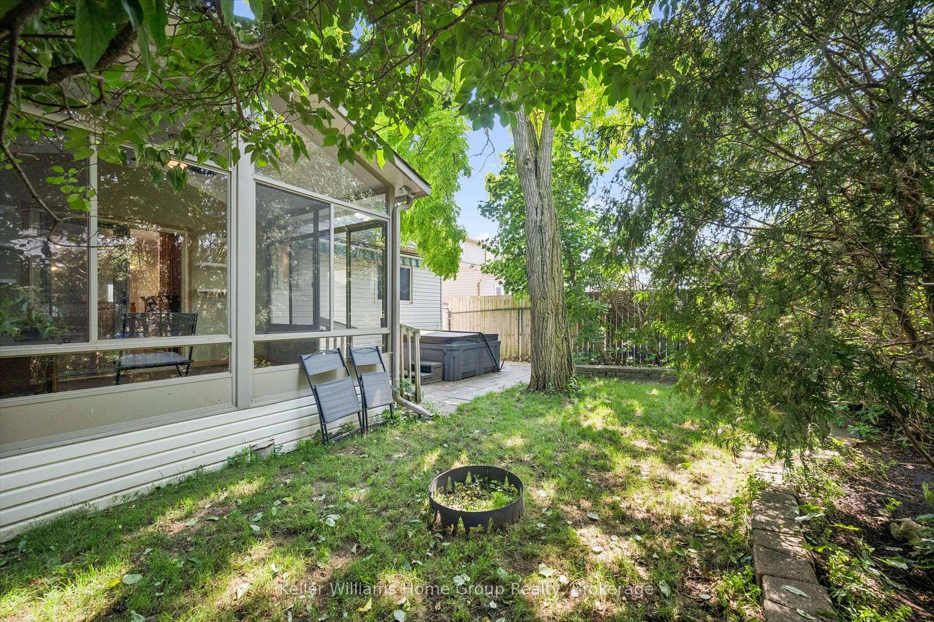 Photo 36 of 28 Peglar Crescent, Centre Wellington, Fergus — HOMEH