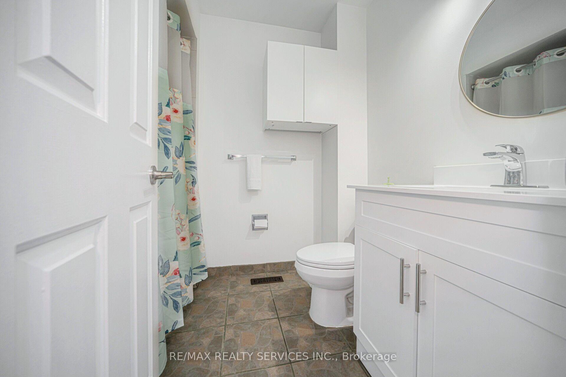 Photo 38 of 19 Wayne Nicol Drive, Brampton, Northwood Park — HOMEH