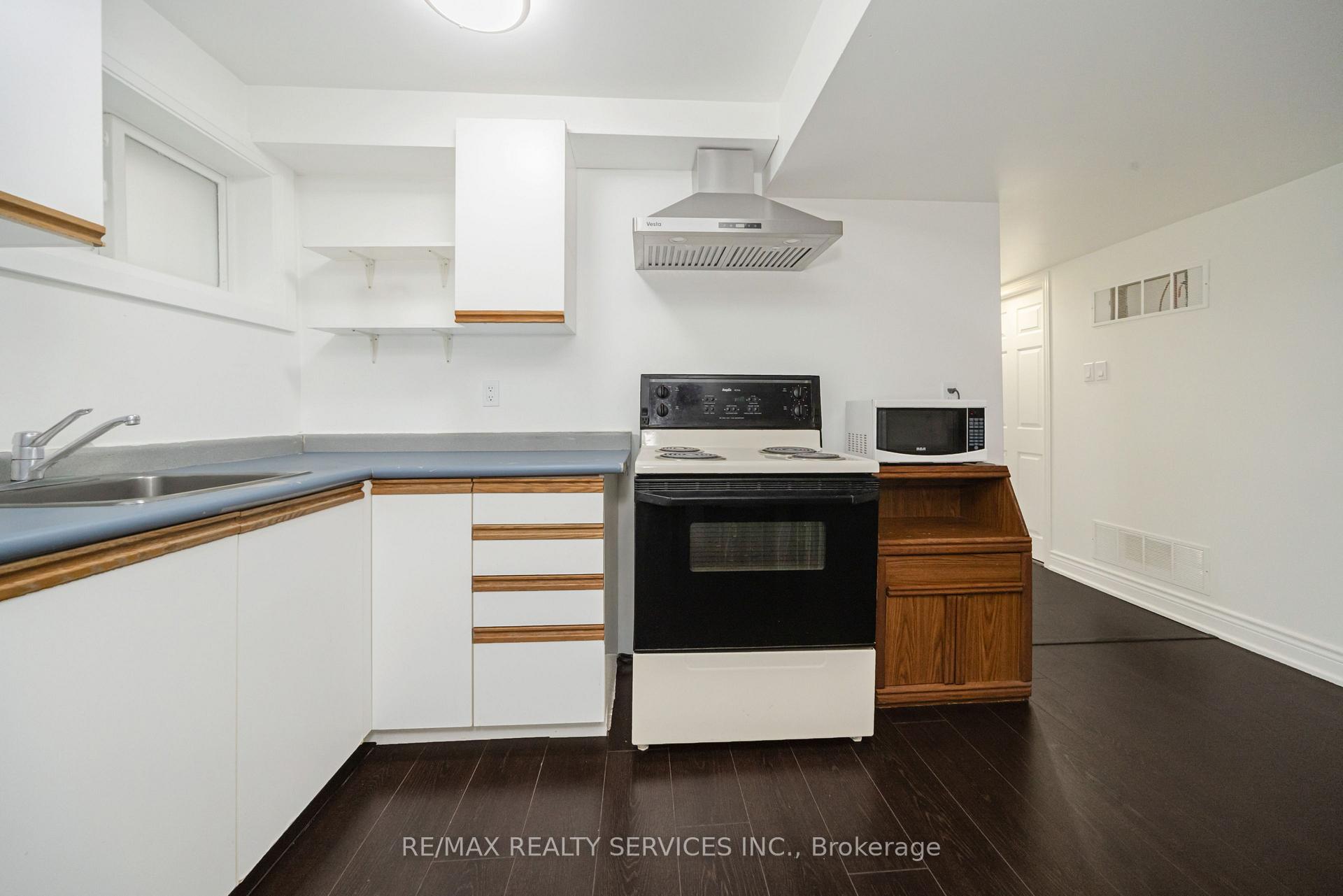 Photo 43 of 19 Wayne Nicol Drive, Brampton, Northwood Park — HOMEH