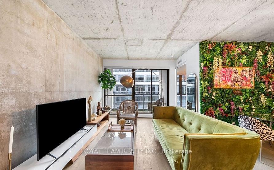 Photo 5 of Unit 815, 39 Brant Street, Toronto, Waterfront Communities — HOMEH