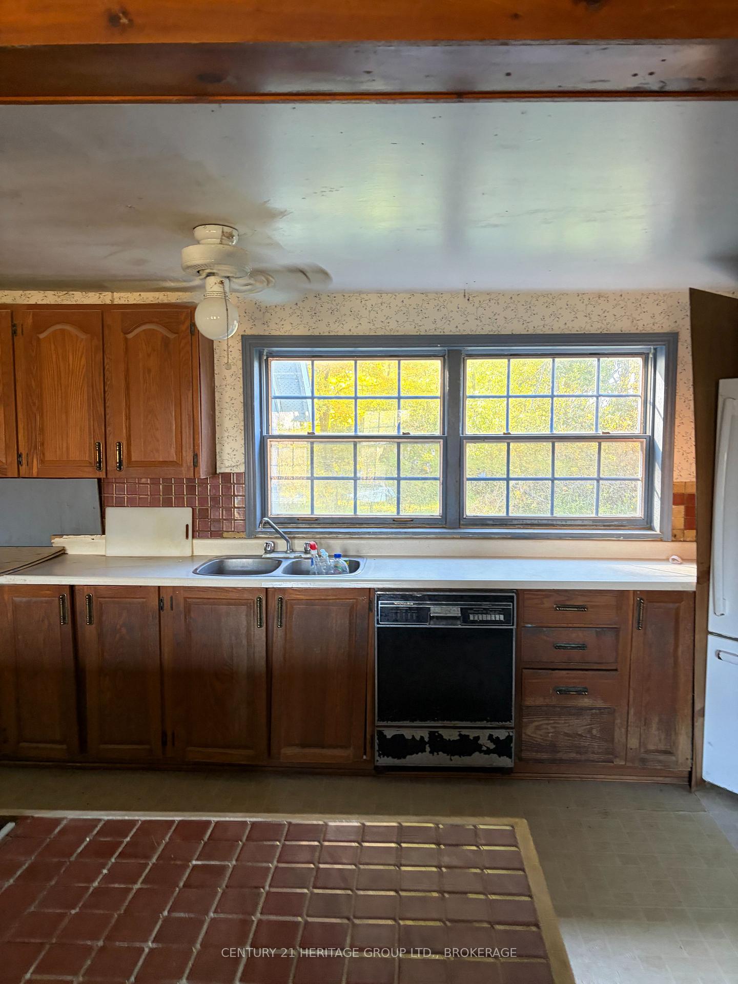Photo 8 of 4621 Ellerbeck Road, Frontenac, Frontenac South — HOMEH