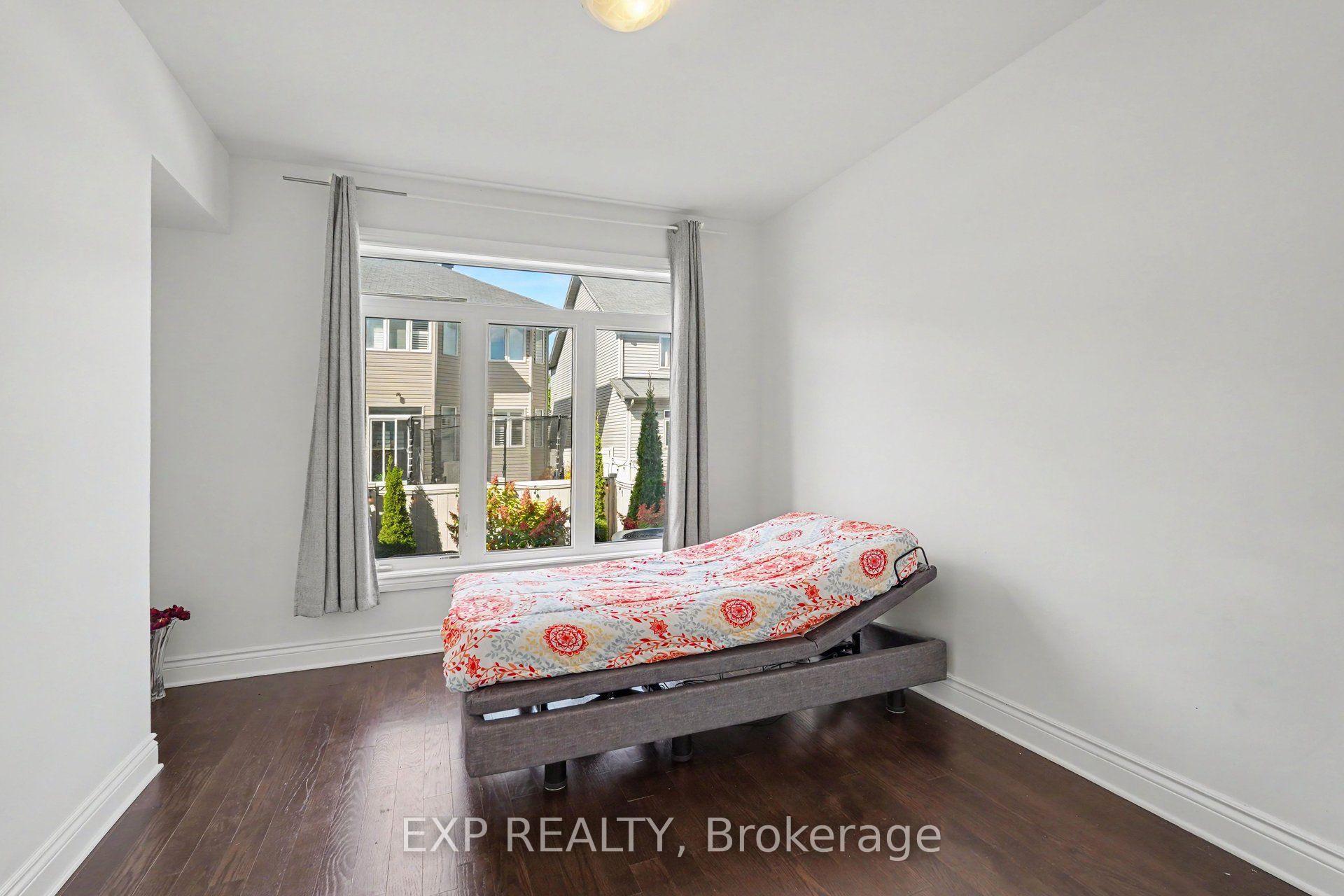Photo 15 of 529 Peerless Street, Ottawa, Barrhaven - Cedargrove/Fraserdale — HOMEH