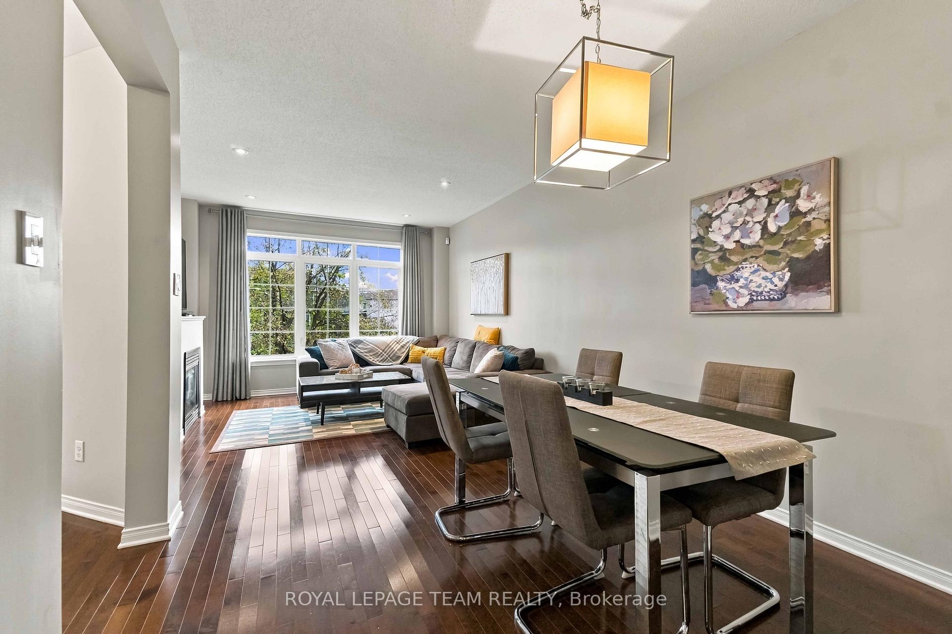 Photo 10 of 622 Pepperville Crescent, Ottawa, Kanata - Emerald Meadows/Trailwest — HOMEH