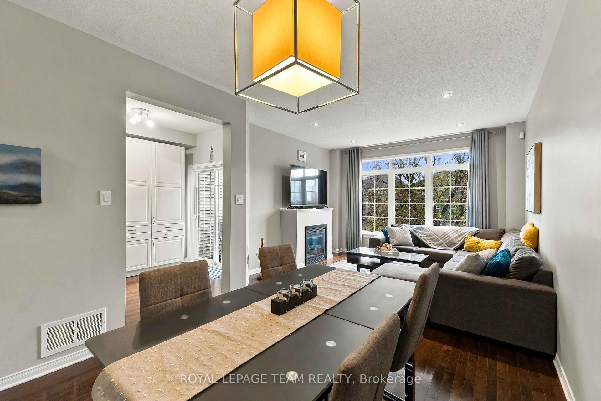 Photo 13 of 622 Pepperville Crescent, Ottawa, Kanata - Emerald Meadows/Trailwest — HOMEH