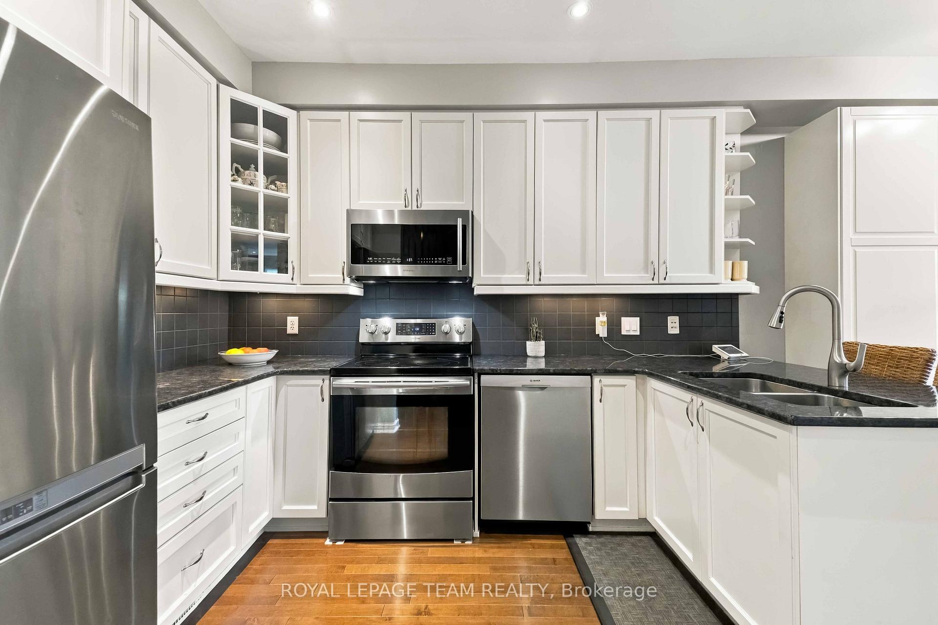 Photo 14 of 622 Pepperville Crescent, Ottawa, Kanata - Emerald Meadows/Trailwest — HOMEH
