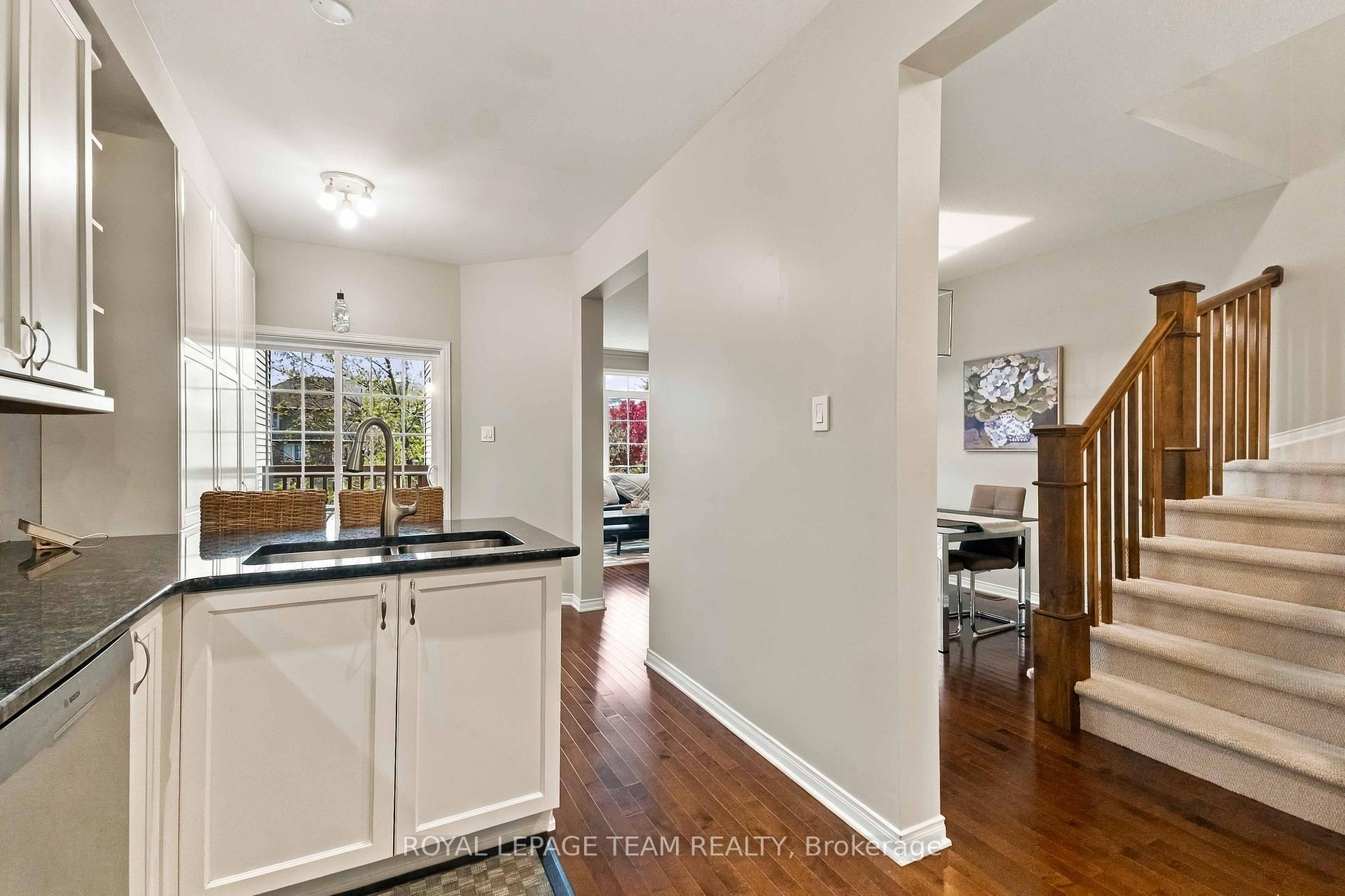 Photo 16 of 622 Pepperville Crescent, Ottawa, Kanata - Emerald Meadows/Trailwest — HOMEH