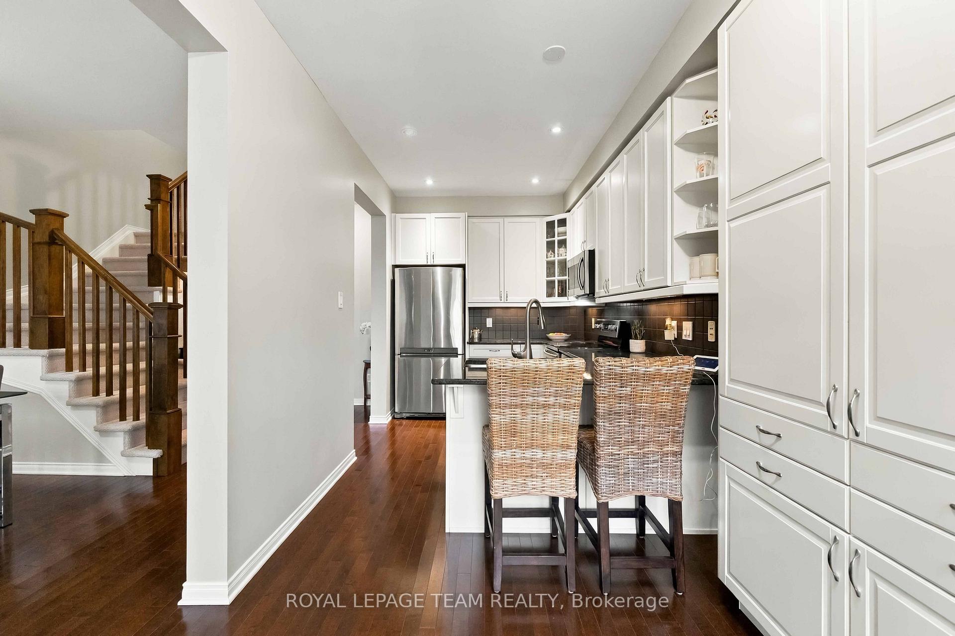 Photo 17 of 622 Pepperville Crescent, Ottawa, Kanata - Emerald Meadows/Trailwest — HOMEH