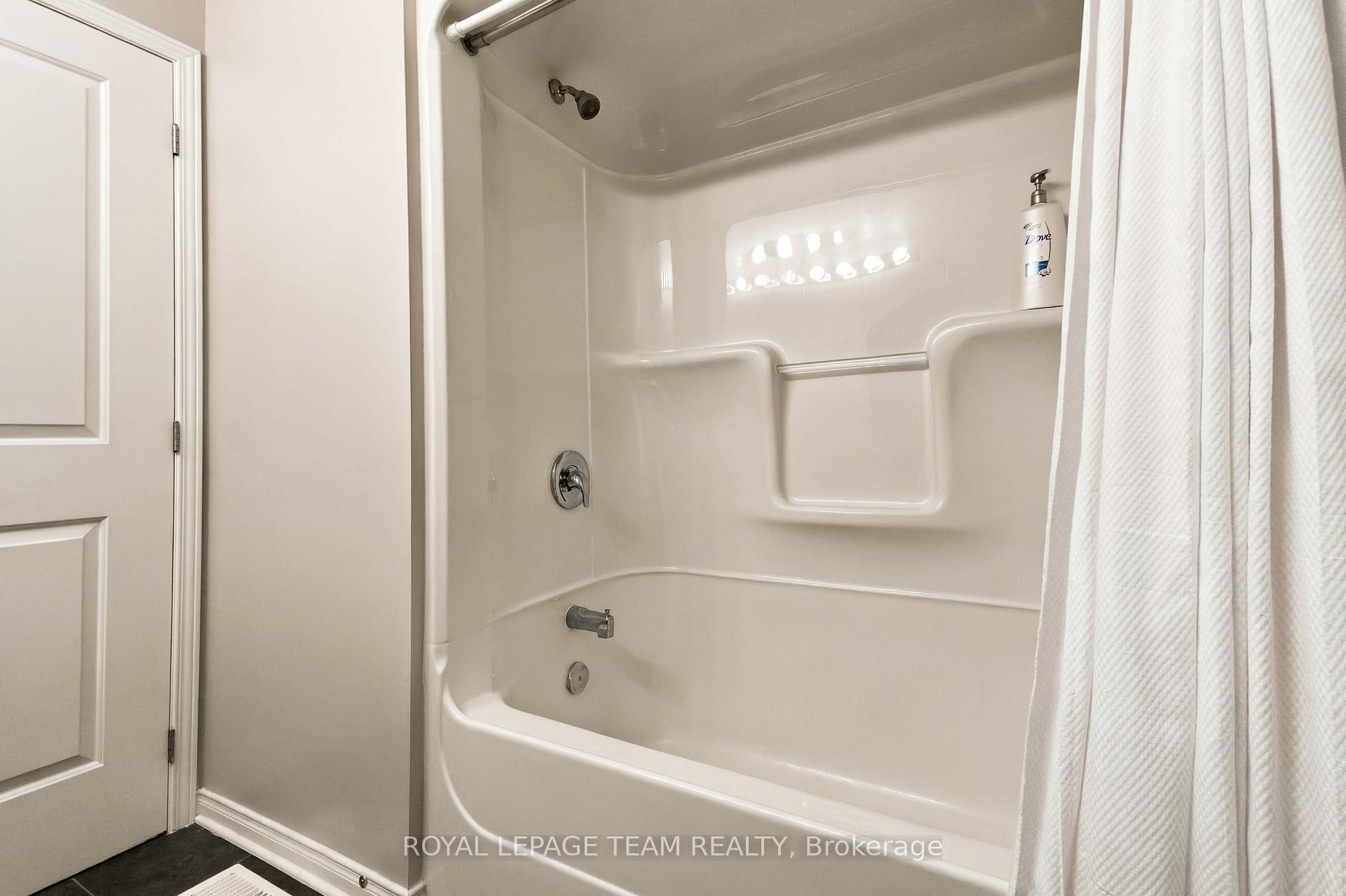 Photo 31 of 622 Pepperville Crescent, Ottawa, Kanata - Emerald Meadows/Trailwest — HOMEH