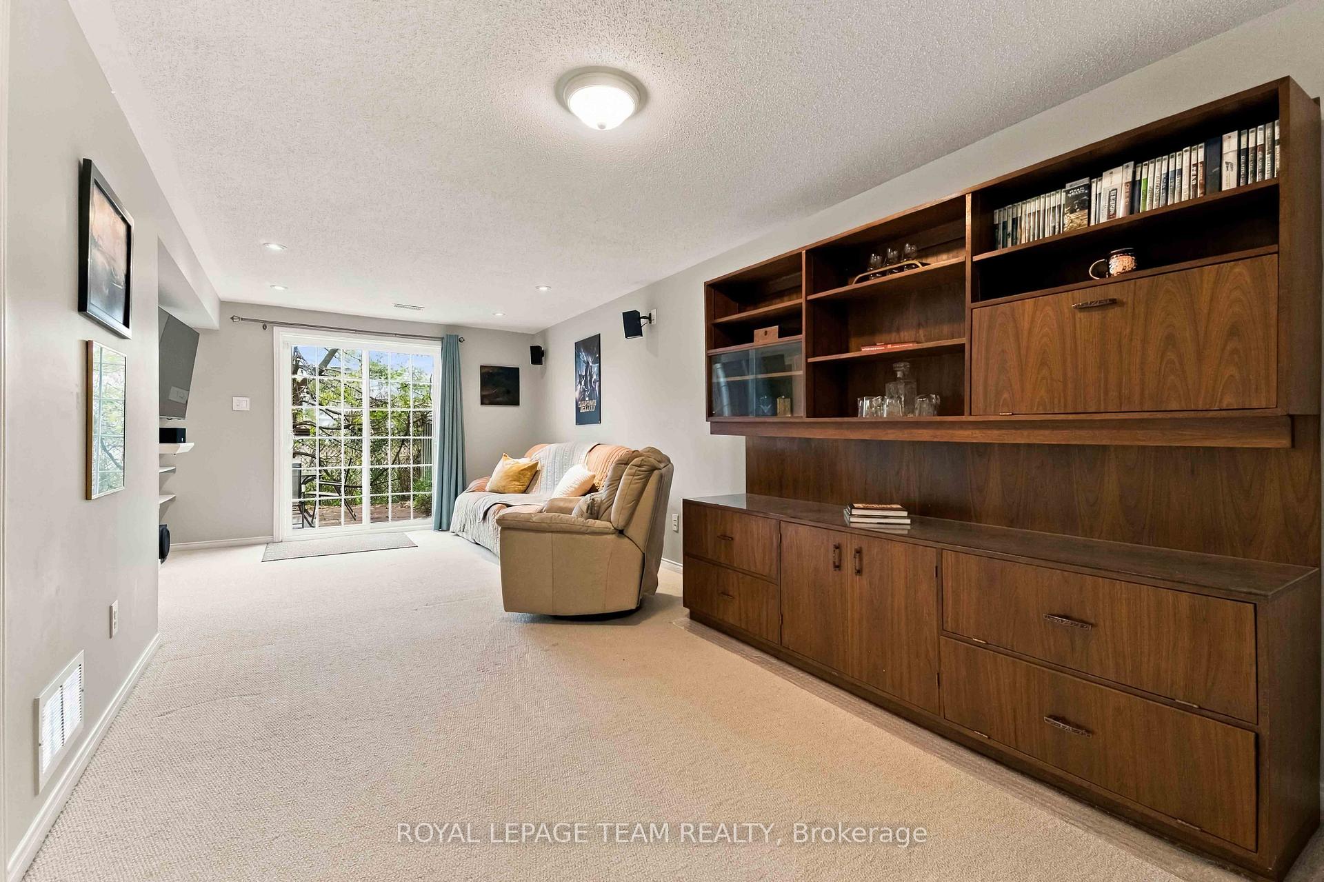 Photo 33 of 622 Pepperville Crescent, Ottawa, Kanata - Emerald Meadows/Trailwest — HOMEH