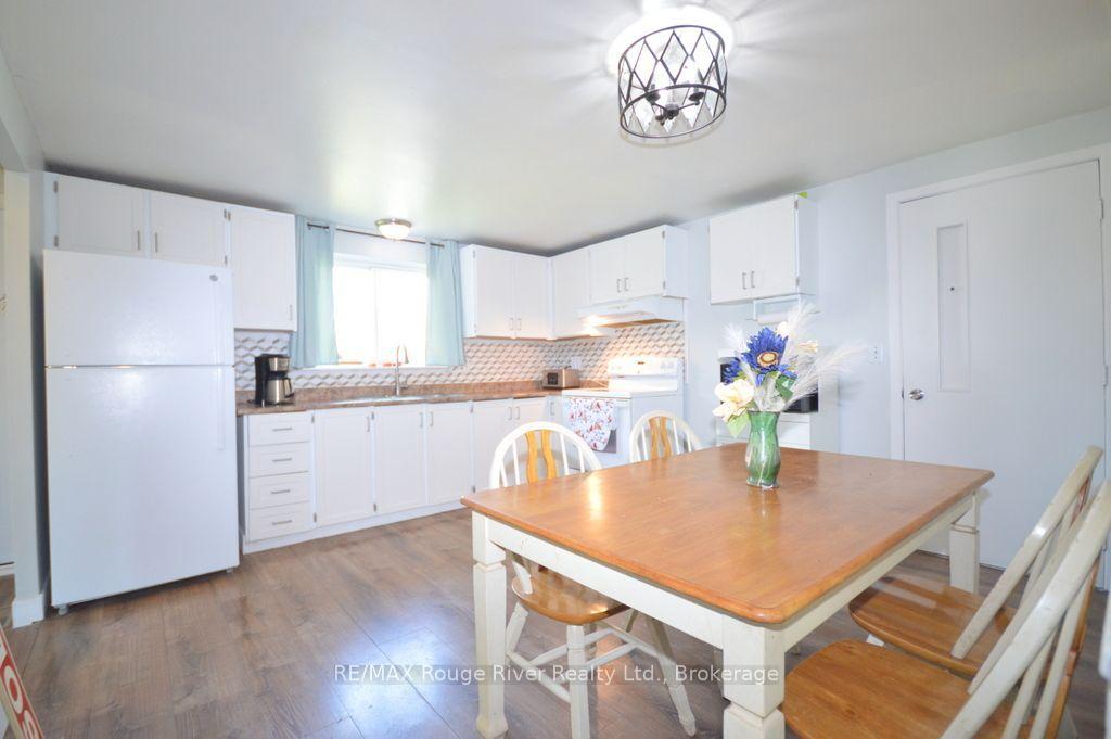 Photo 9 of 1084 Norman Crescent, Oshawa, Donevan — HOMEH