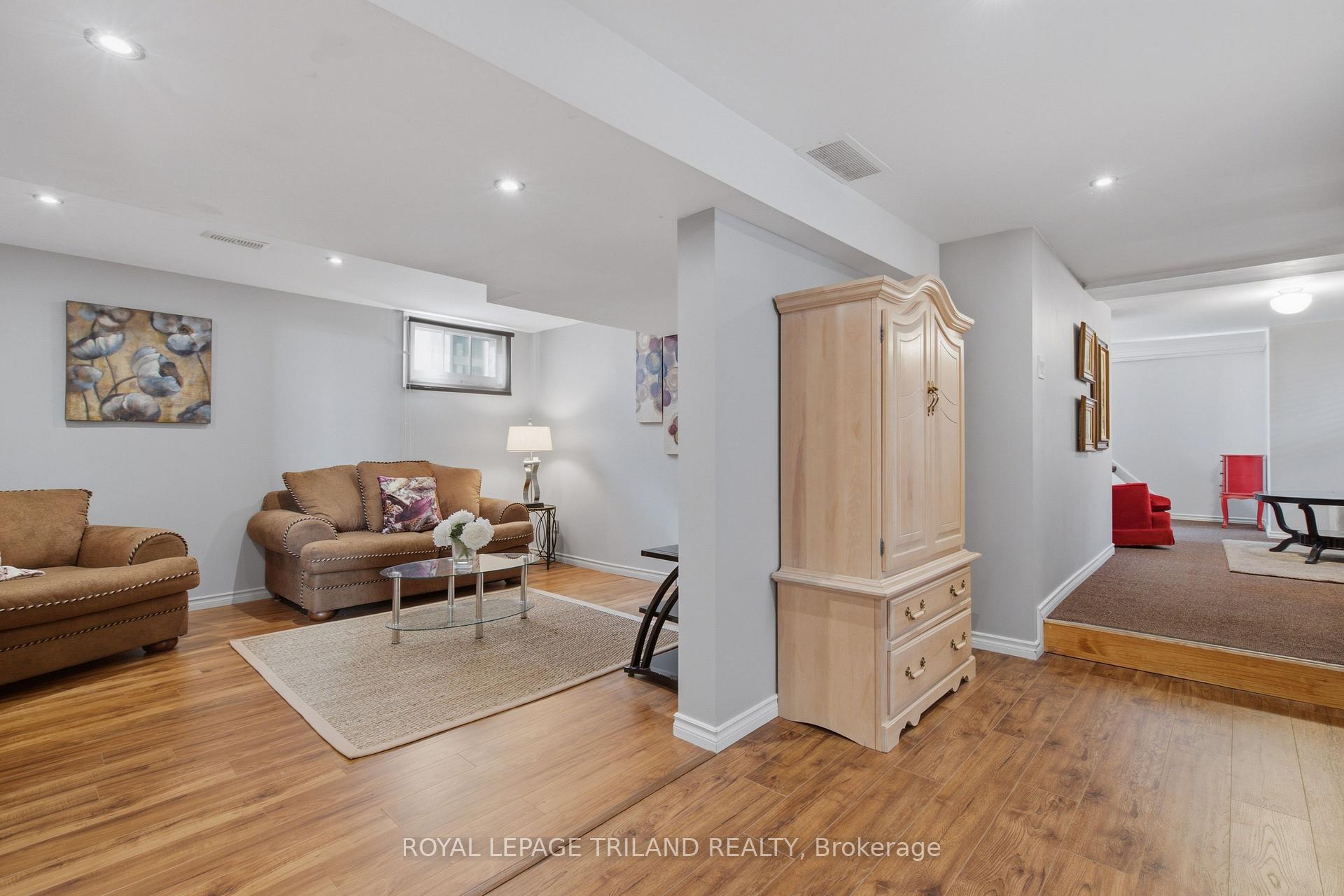 Photo 36 of 191 Barker Street, London, East C — HOMEH