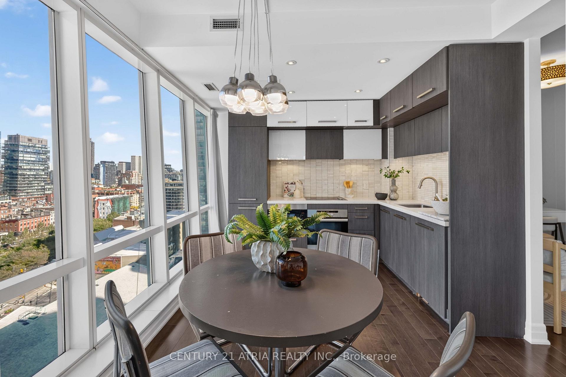 Photo 9 of Unit 1605, 8 The Esplanade, Toronto, Waterfront Communities — HOMEH