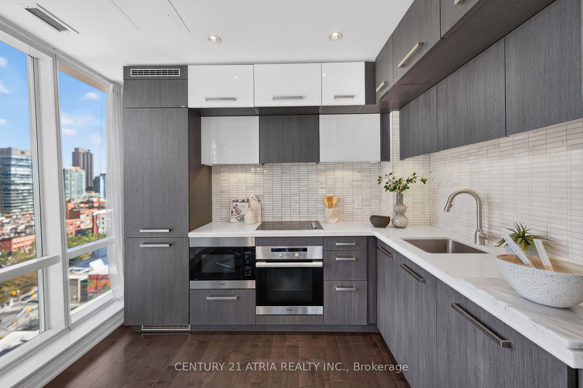 Photo 11 of Unit 1605, 8 The Esplanade, Toronto, Waterfront Communities — HOMEH