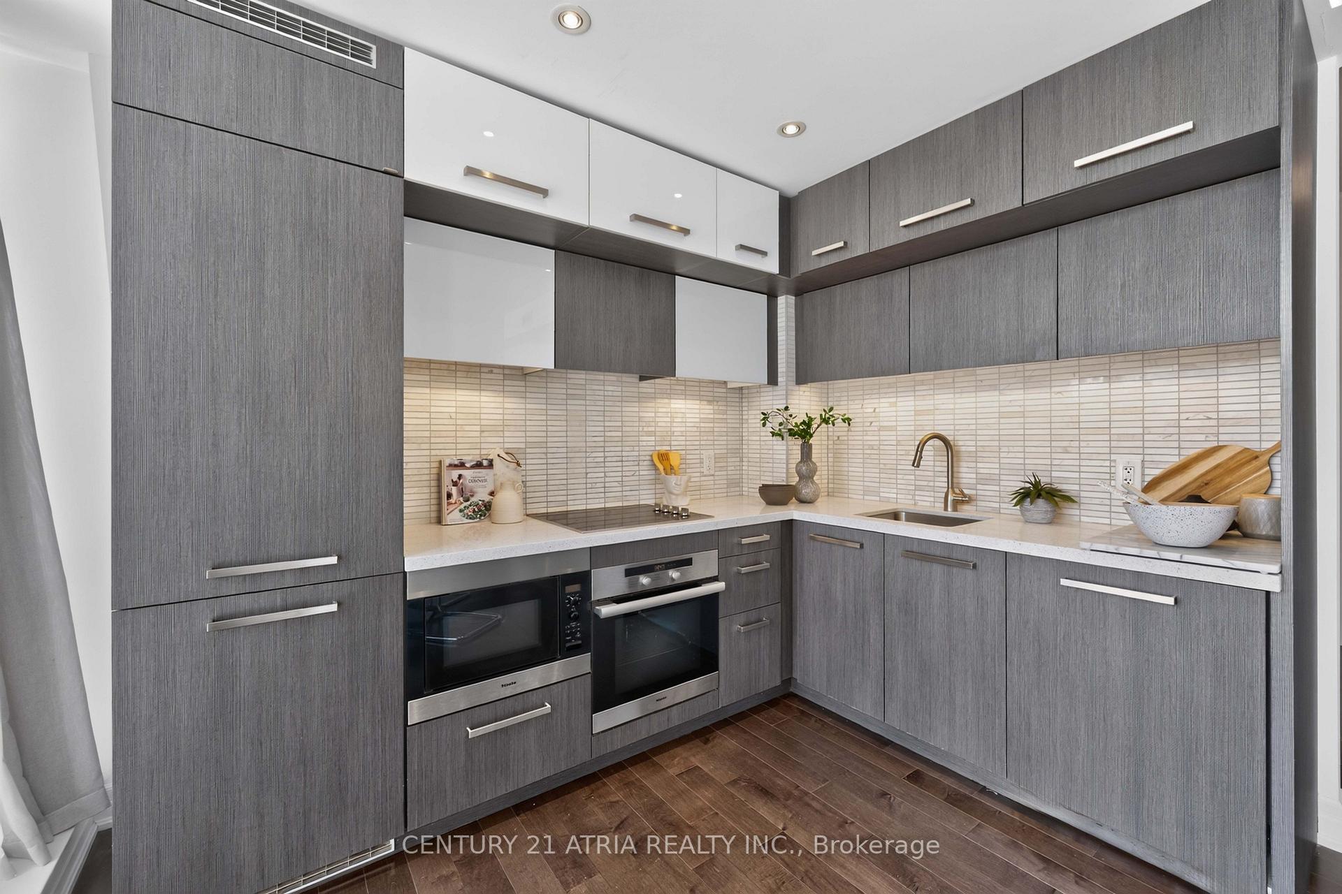 Photo 12 of Unit 1605, 8 The Esplanade, Toronto, Waterfront Communities — HOMEH