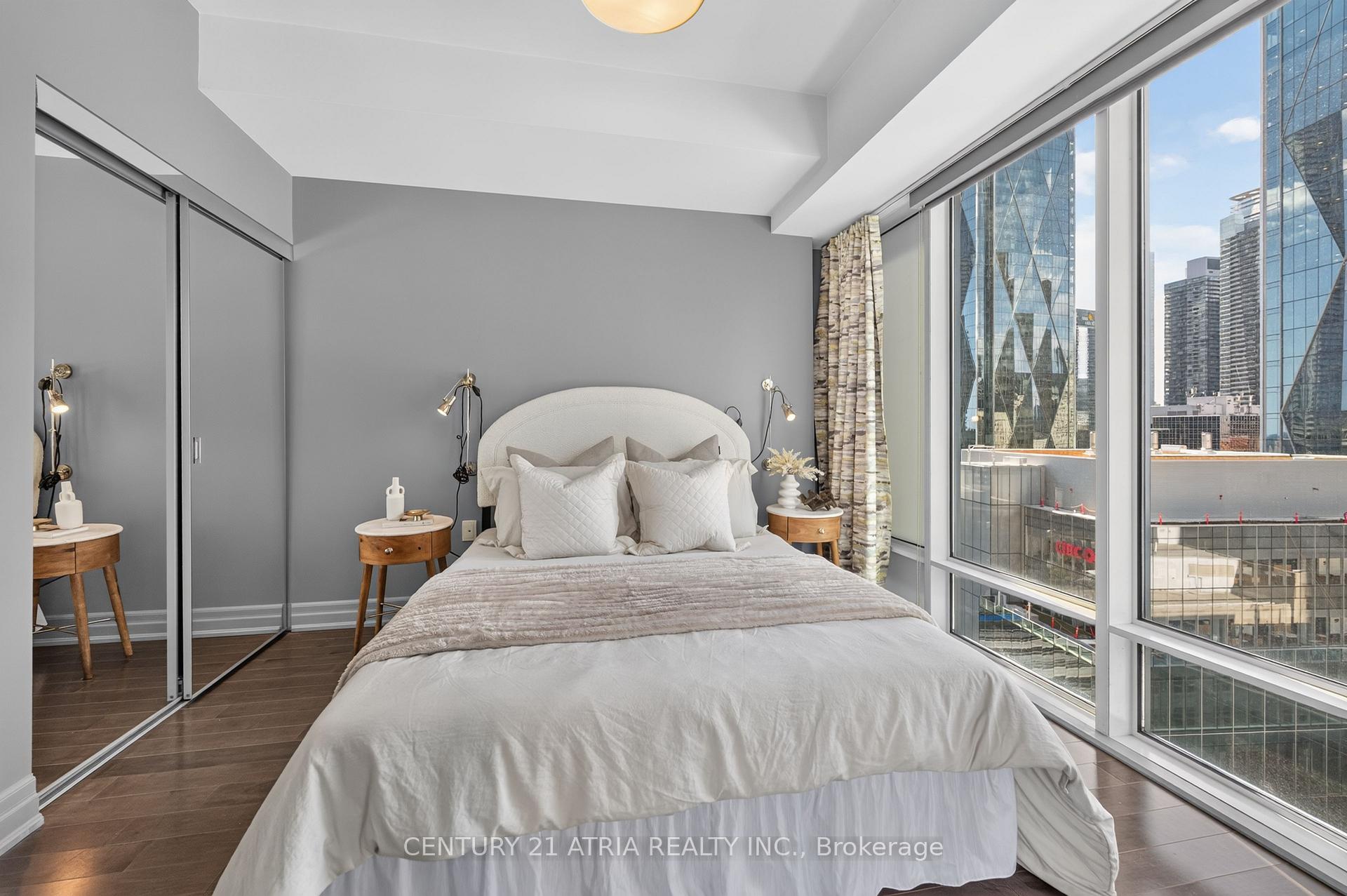 Photo 16 of Unit 1605, 8 The Esplanade, Toronto, Waterfront Communities — HOMEH