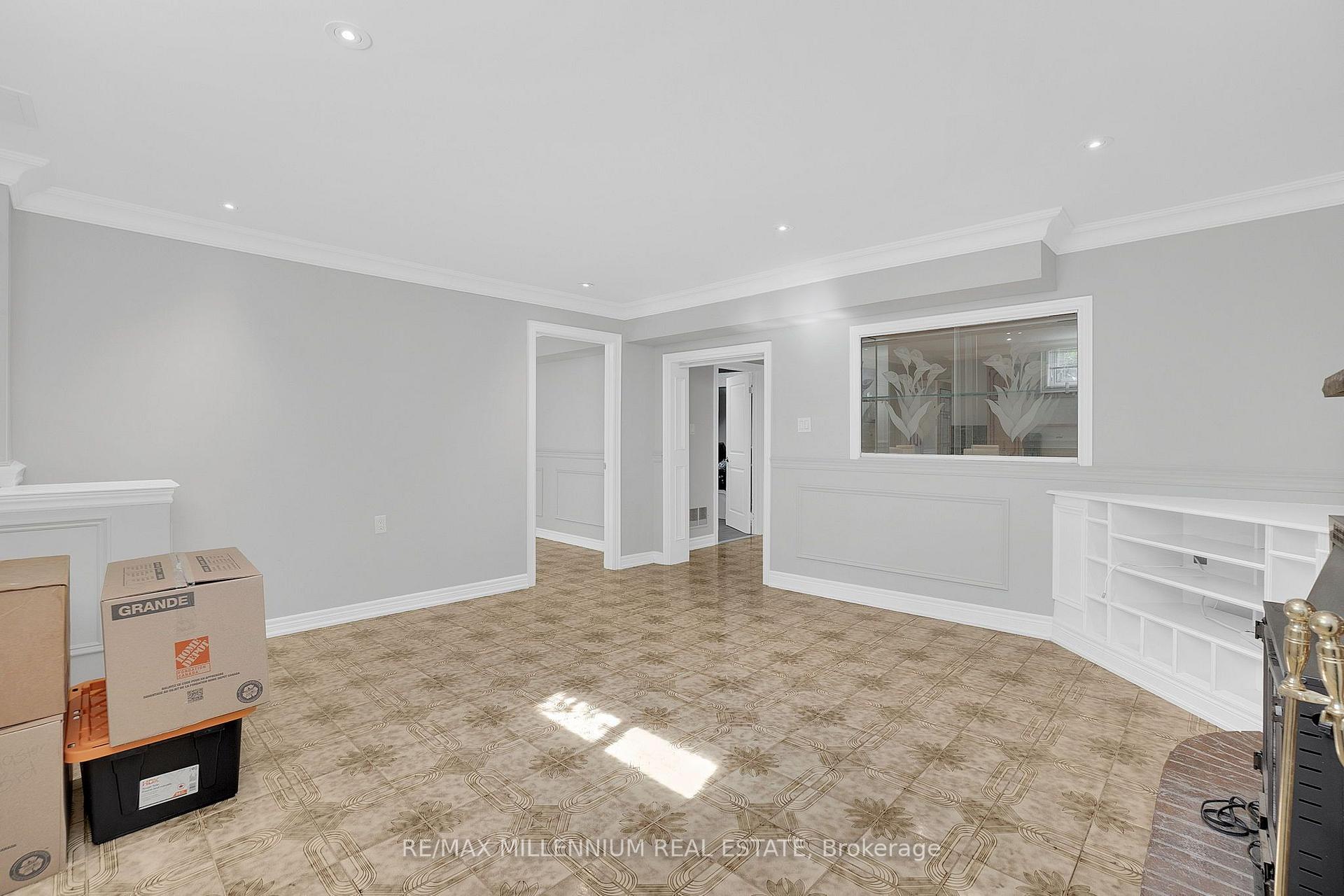 Photo 8 of Unit Lower, 99 Willis Road, Vaughan, East Woodbridge — HOMEH