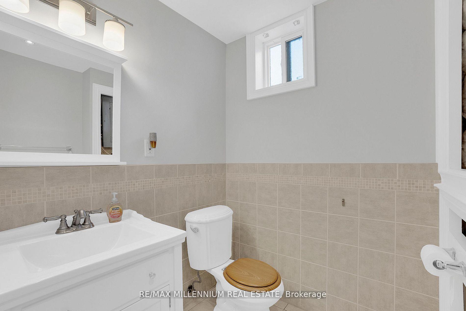 Photo 9 of Unit Lower, 99 Willis Road, Vaughan, East Woodbridge — HOMEH