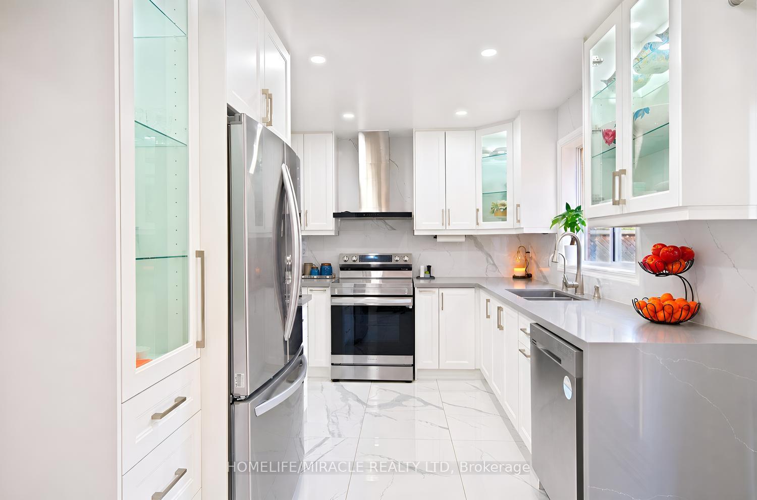 Photo 17 of 1552 Harwood Drive, Milton, Clarke — HOMEH