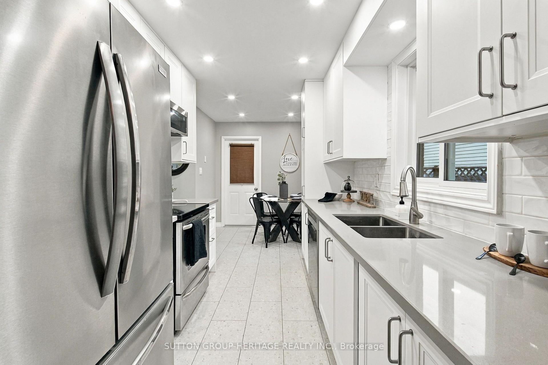 Photo 6 of 68 Hartsfield Drive, Clarington, Courtice — HOMEH