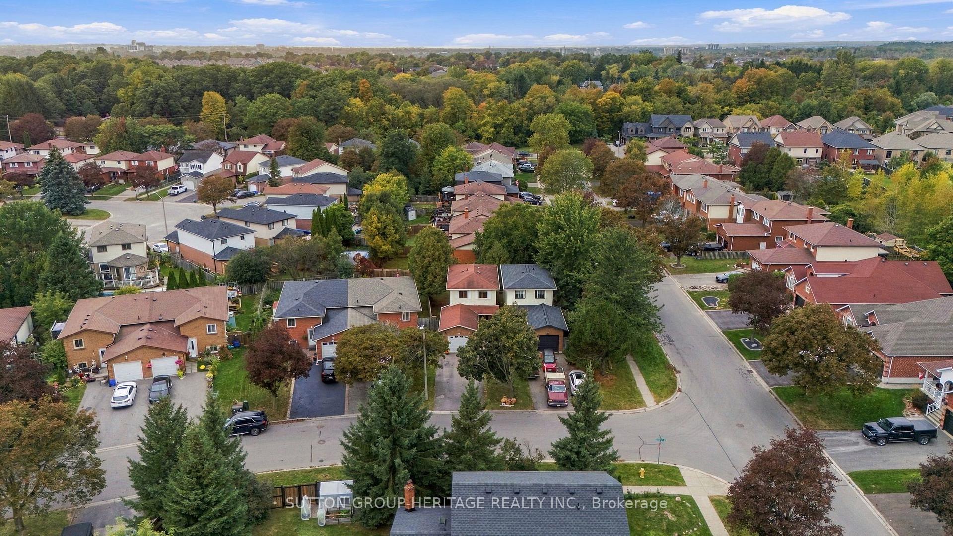 Photo 29 of 68 Hartsfield Drive, Clarington, Courtice — HOMEH