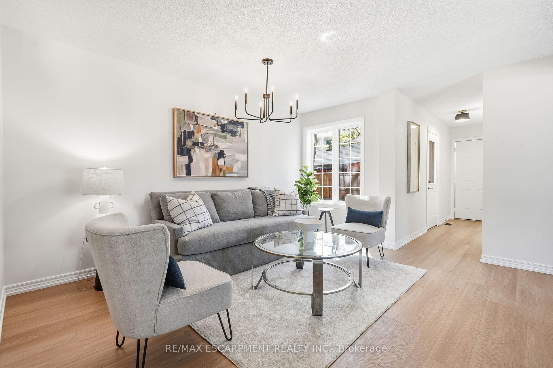 Photo 7 of Unit 7, 1745 Creek Way, Burlington, Uptown — HOMEH