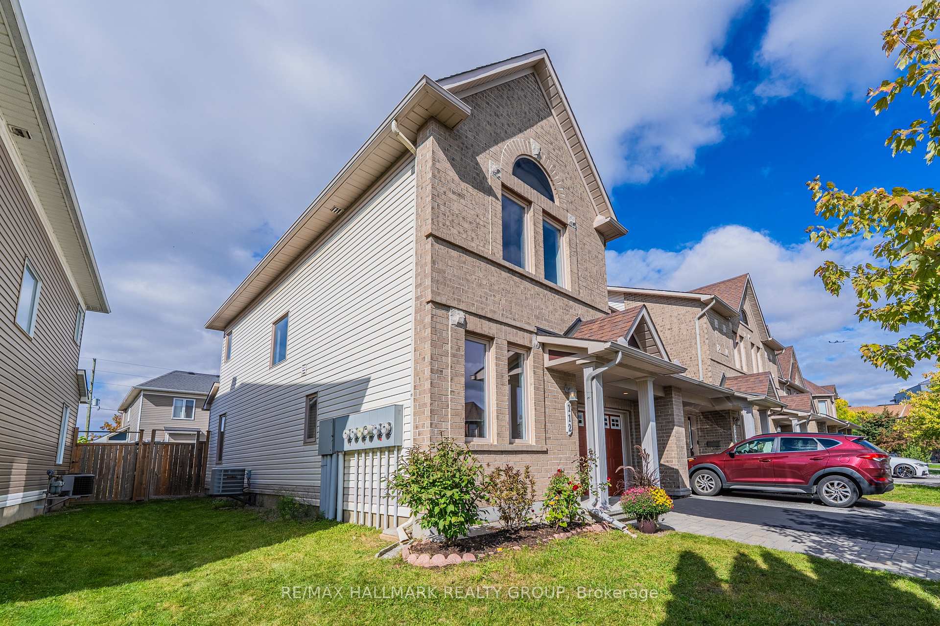 Photo 24 of 112 Akita Walk, Ottawa, Barrhaven - Strandherd — HOMEH