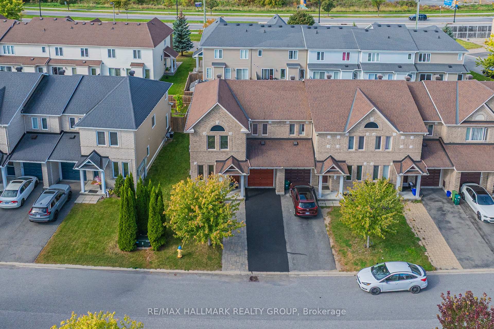 Photo 26 of 112 Akita Walk, Ottawa, Barrhaven - Strandherd — HOMEH