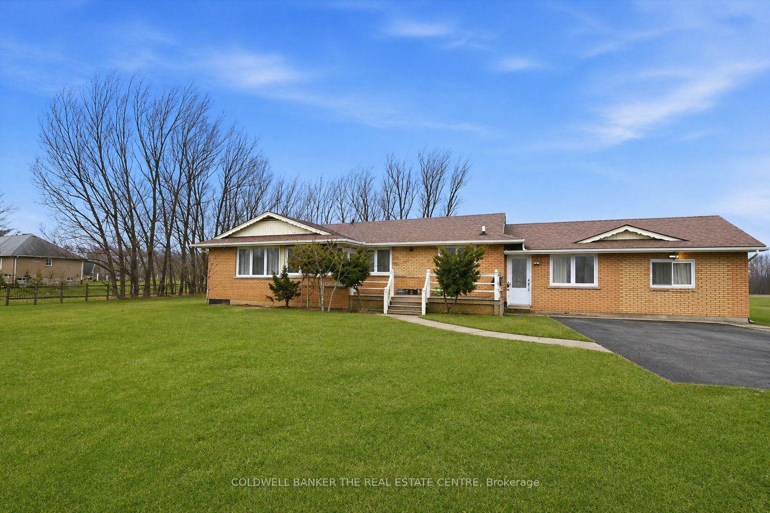 Photo 2 of 356 Mountain Road, Grimsby, Grimsby Escarpment — HOMEH