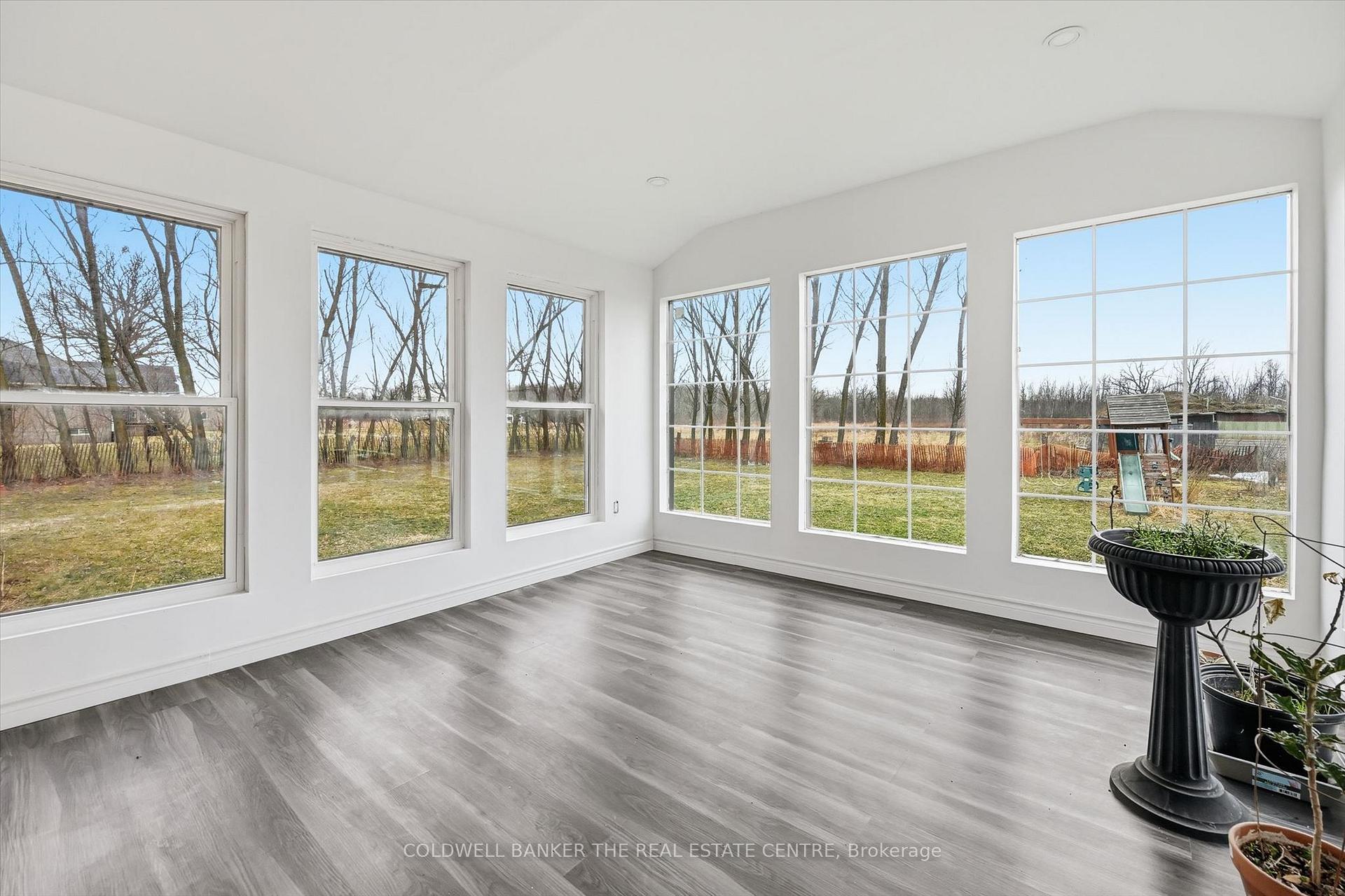 Photo 14 of 356 Mountain Road, Grimsby, Grimsby Escarpment — HOMEH