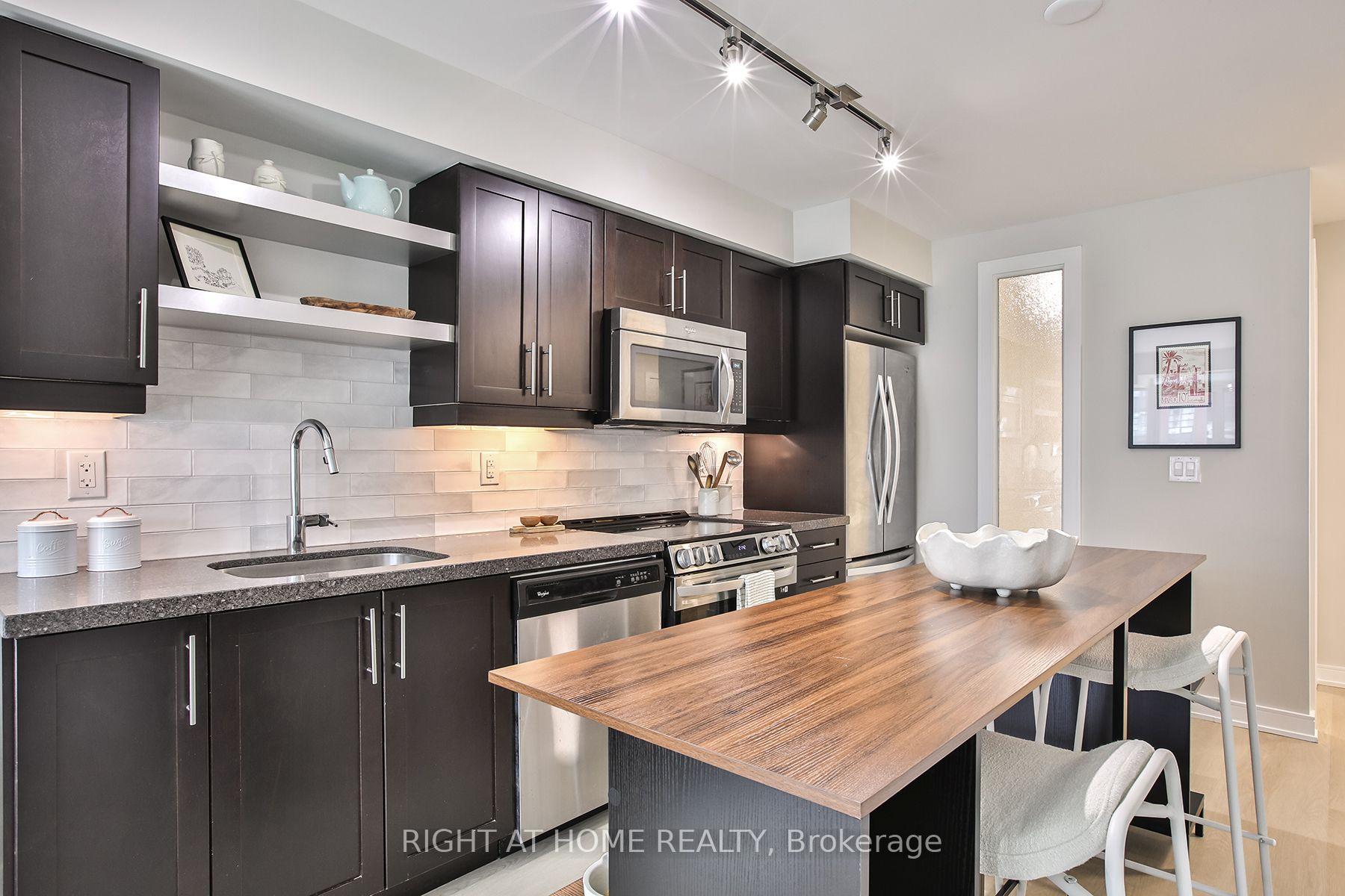 Photo 5 of Unit 1623, 525 Adelaide Street W, Toronto, Waterfront Communities — HOMEH