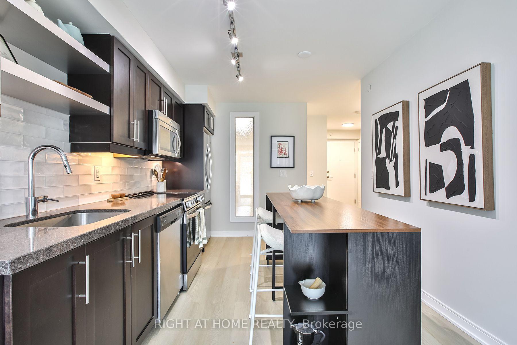 Photo 8 of Unit 1623, 525 Adelaide Street W, Toronto, Waterfront Communities — HOMEH