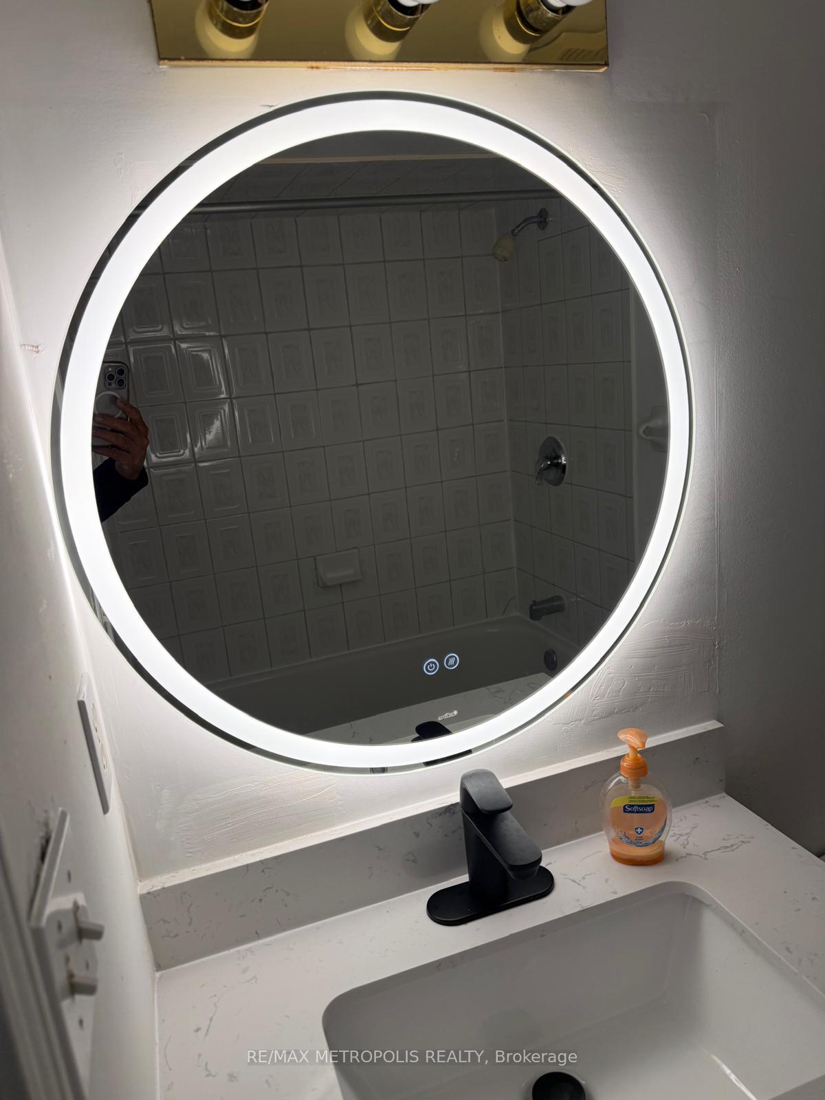 Photo 8 of Unit Basement, 116 Douglas Haig Drive, Markham, Middlefield — HOMEH