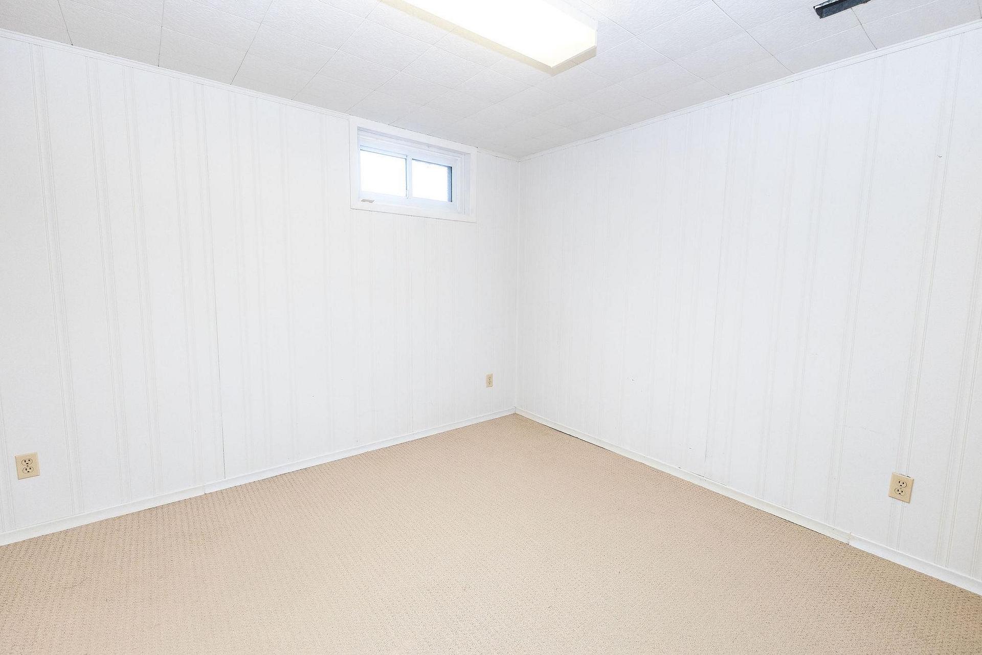 Photo 20 of 29 Routledge Avenue, Sault Ste Marie, Ward 2 — HOMEH