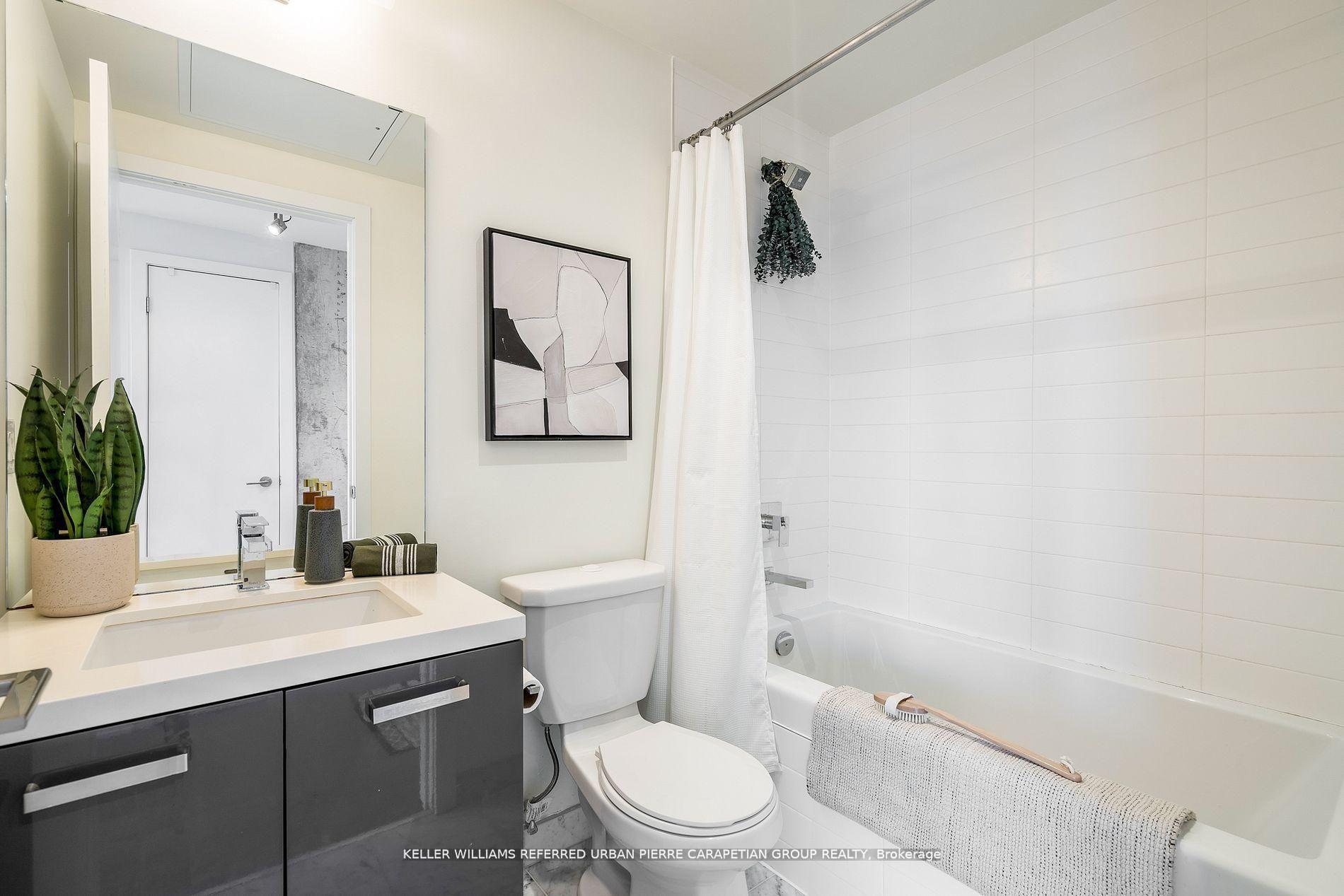Photo 13 of Unit 2004, 11 Charlotte Street, Toronto, Waterfront Communities — HOMEH