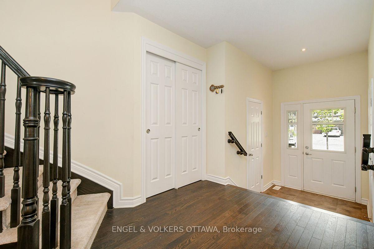 Photo 3 of 561 Petrichor Crescent, Ottawa, Avalon West — HOMEH