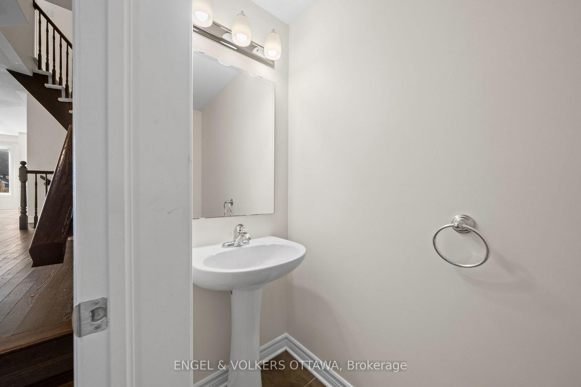 Photo 6 of 561 Petrichor Crescent, Ottawa, Avalon West — HOMEH