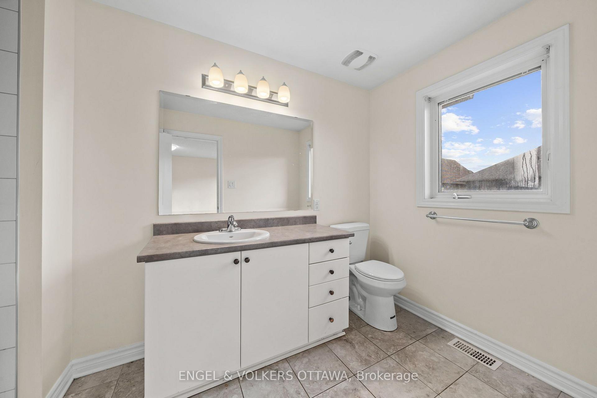 Photo 18 of 561 Petrichor Crescent, Ottawa, Avalon West — HOMEH