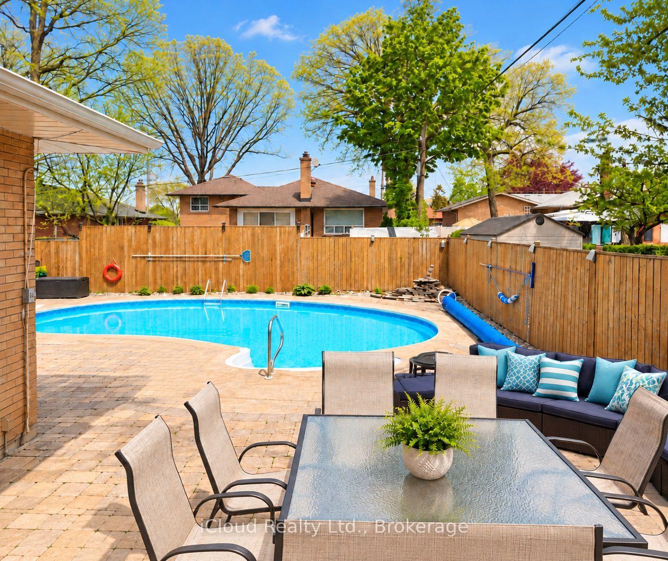 Photo 44 of 75 Walwyn Avenue, North York, Humberlea-Pelmo Park — HOMEH