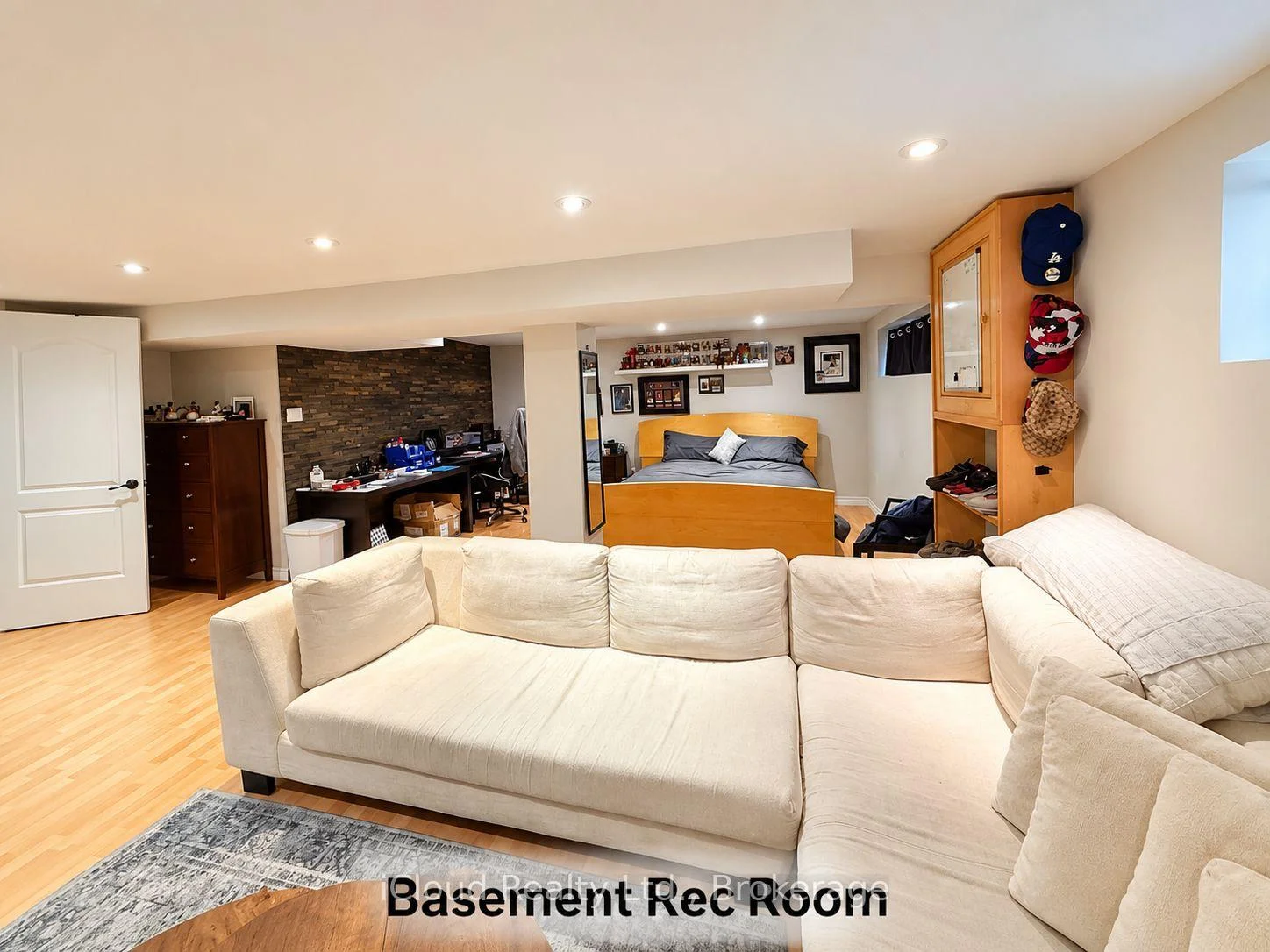 Photo 32 of 75 Walwyn Avenue, North York, Humberlea-Pelmo Park — HOMEH