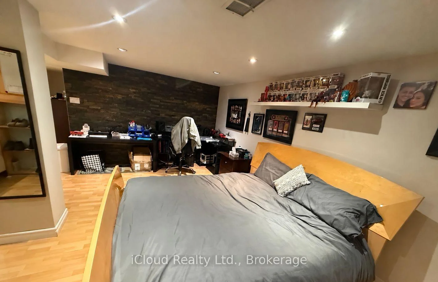 Photo 43 of 75 Walwyn Avenue, North York, Humberlea-Pelmo Park — HOMEH